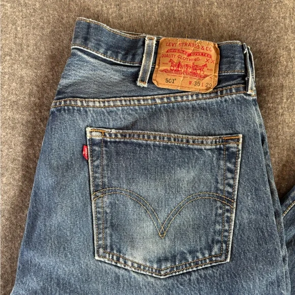 Vintage Distressed Levi’s 501 Jeans - Picture 2 of 11